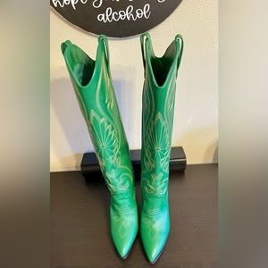 NEW Steve Madden cowgirl knee boats kelly green size 10.